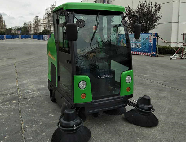 電機加工廠清掃就用掃地機
