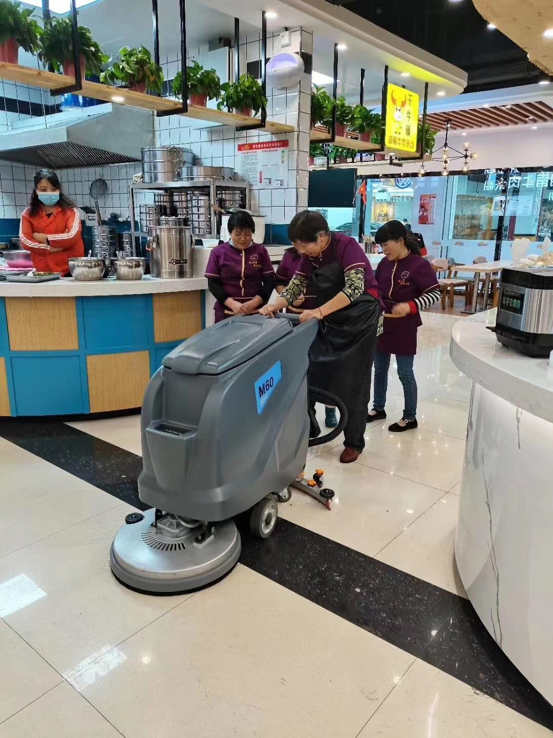 凱德力手推式洗地機(jī)都使用