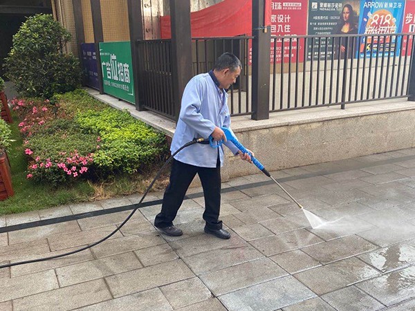 解答高壓清洗機(jī)噴嘴損壞的原因