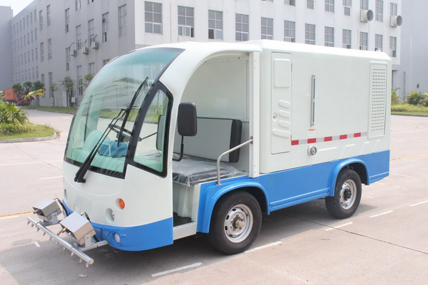 電動四輪高壓沖洗車詳細(xì)介紹